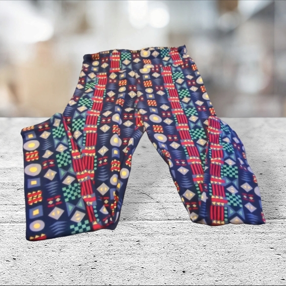 Lularoe leggings tall and curvy - Picture 4 of 12